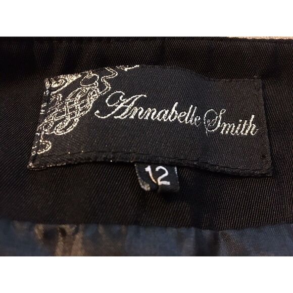 Annabelle Smith skirt Womens size 12 pencil black raised rosette style pattern - Picture 2 of 4